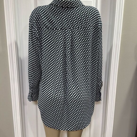 THEORY GEO PRINT BOYFRIEND SHIRT. SAPPHIRE MULTI ( GREY AND BLUE) - Picture 4 of 9